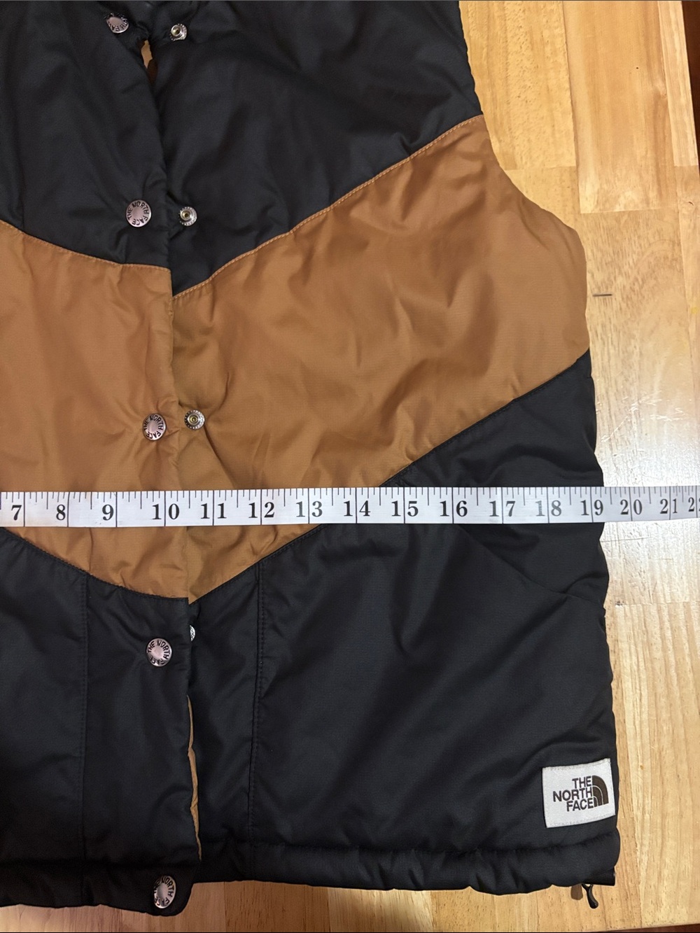 The North Face Women's Black & Brown Chevron Puffer Vest - Picture 3 of 5